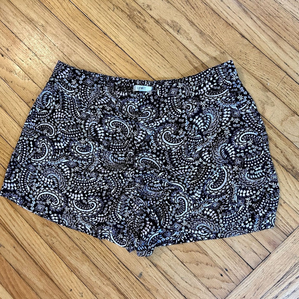Loft Women’s Shorts Size L Pull-on Rayon